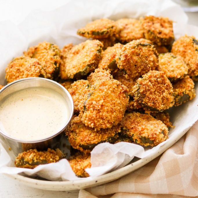 Keto Air Fryer Fried Pickles 🥒